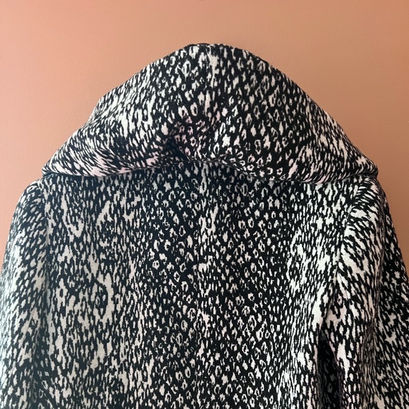 Calvin Klein medium length wool jacket with extra big neck - Size 6 - Picture 7 of 9